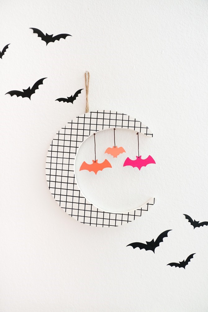 DIY Bat Decorations - Halloween Inspiration, Tutorials and Fun Ideas - Retro